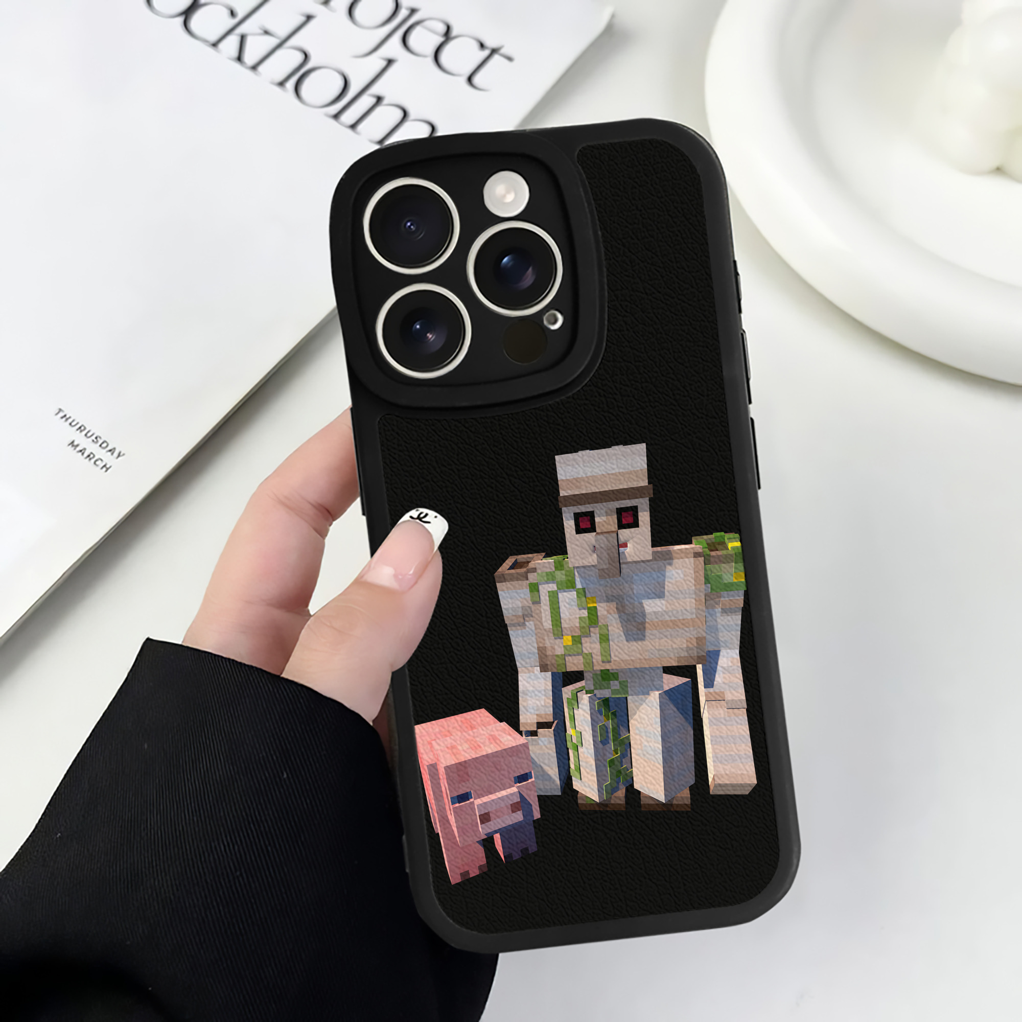 （画像用） マインクラフト ブロックの世界 Minecraft MC Block world 【iPhone 16シリーズ対応】シリコンスマホケース（レザー調） 材質：シリコン